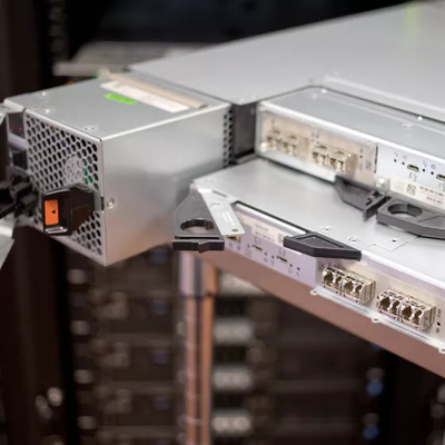 3.84T SAS SSDの貯蔵サーバー24ドライブDELL EMC PowerVault ME5024の貯蔵の配列